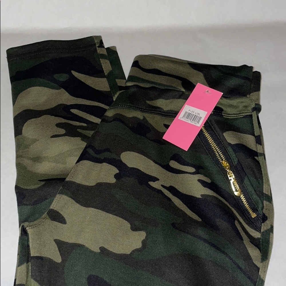 NWT camp leggings L/XL